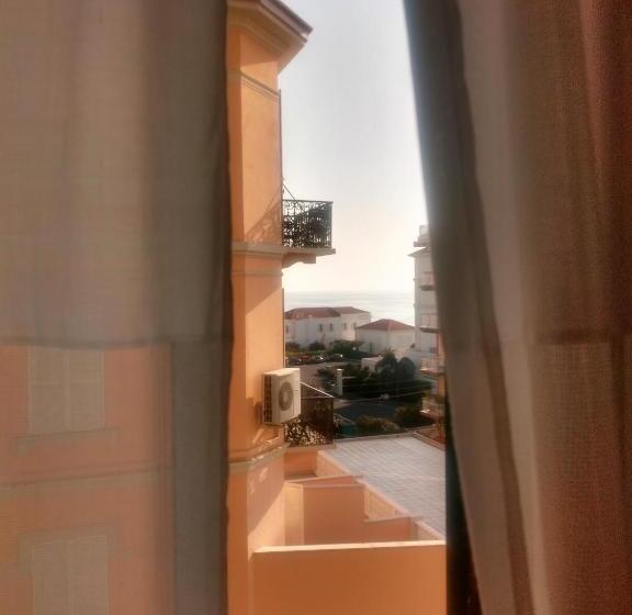 غرفة قياسية, Morandi