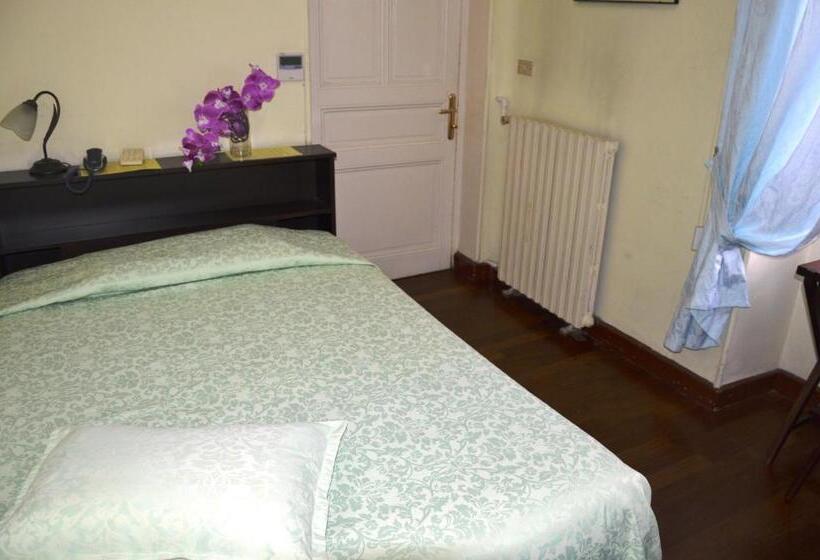 غرفة قياسية فردية, Morandi