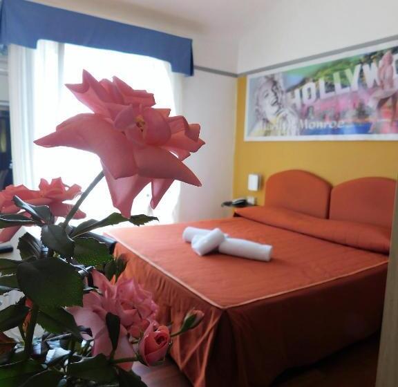 غرفة قياسية مطلّة علي البحر, Morandi