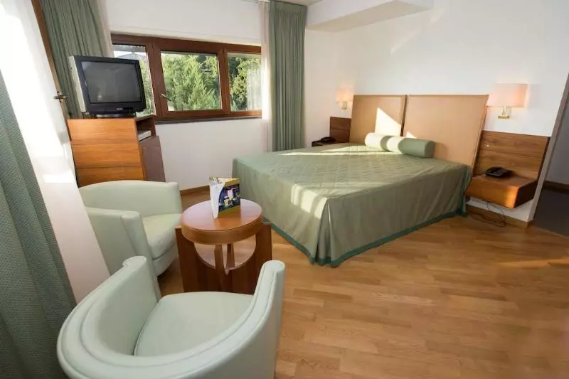 スタンダードトリプルルーム, Solofra Palace Hotel & Resort