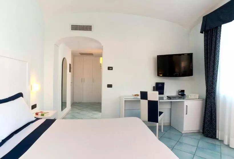 オーシャンビュースーペリアールーム, Villa Durrueli Resort & Spa
