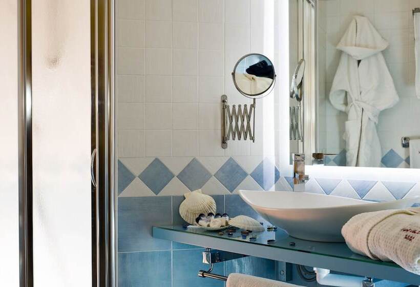 غرفة كومفورت ثلاثية, Villa Durrueli Resort & Spa