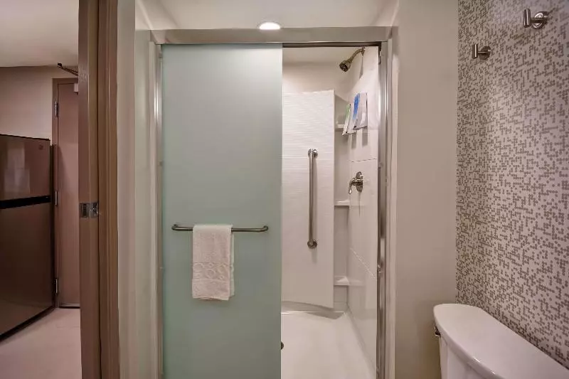 コンフォートトリプルルーム, Villa Durrueli Resort & Spa