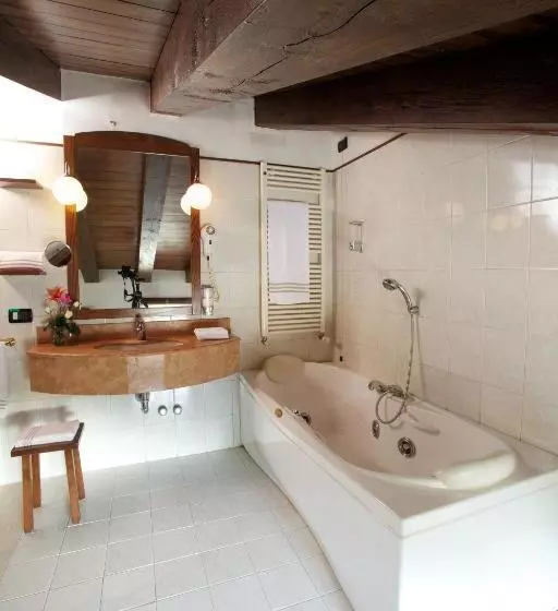 اتاق استاندارد با وان آب گرم, Primotel Brescia