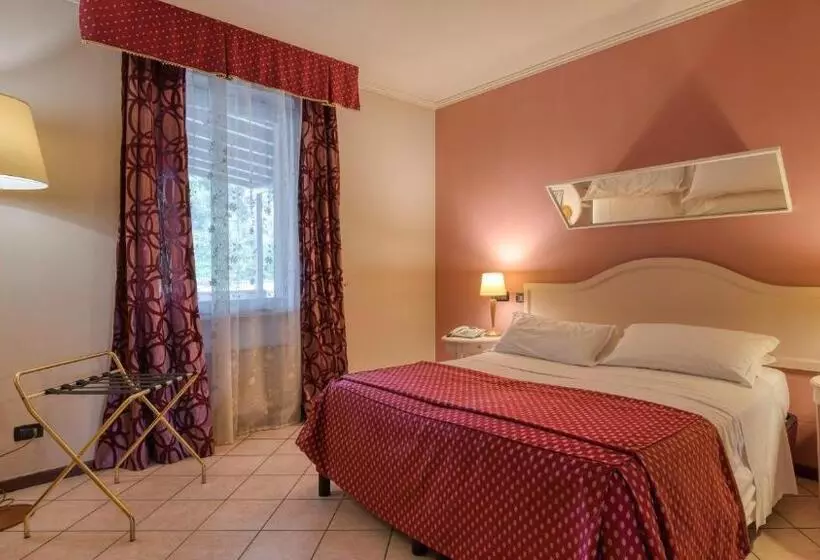 اتاق استاندارد با وان آب گرم, Primotel Brescia