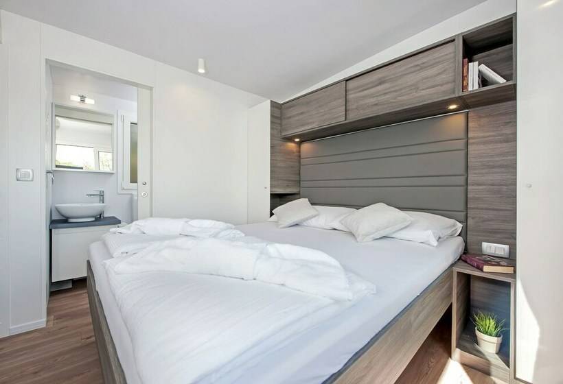 منزل غرفتين نوم, Mediteran Kamp Mobile Homes In Naturist Camping Solaris