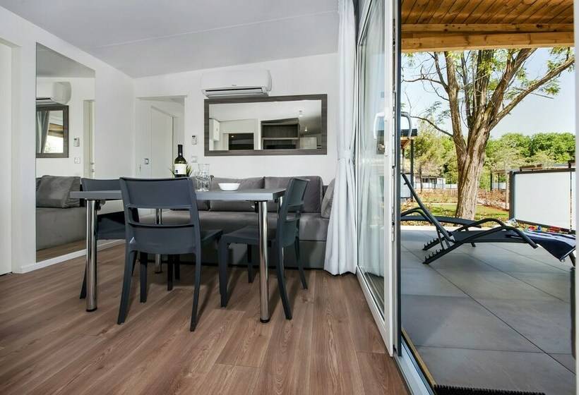 منزل غرفتين نوم, Mediteran Kamp Mobile Homes In Naturist Camping Solaris