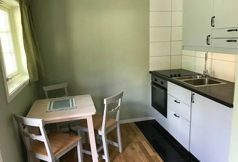 １ベッドルームベーシックアパートメント, Sandvikengården Stugby