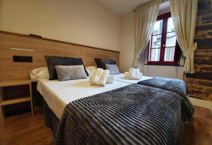 Номер Стандарт, Albergue Casa Cuartel