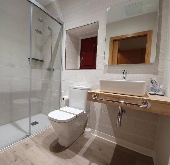 Номер Стандарт, Albergue Casa Cuartel