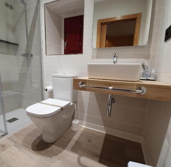 Номер Стандарт, Albergue Casa Cuartel