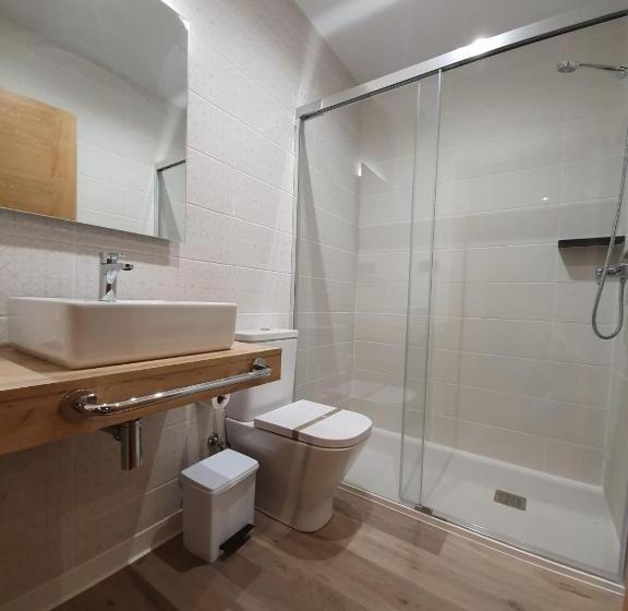 Номер Стандарт, Albergue Casa Cuartel