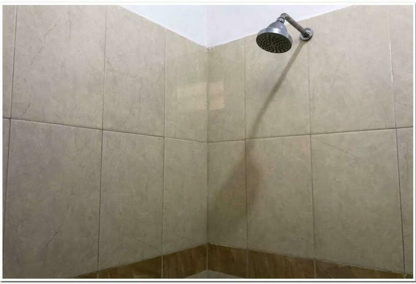 标准间, Baru Inn Batu Redpartner