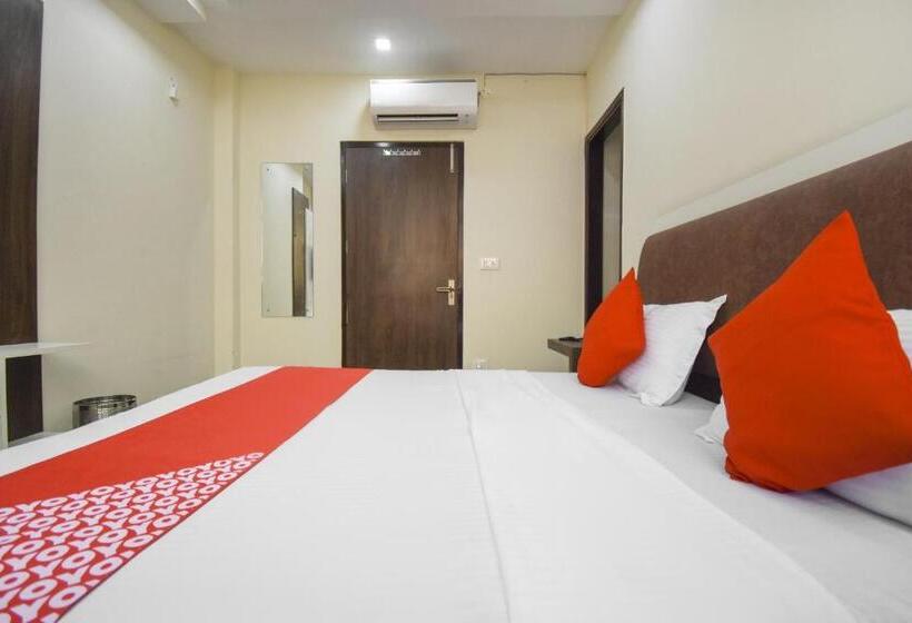 トリプルクラシックルーム, Grover International