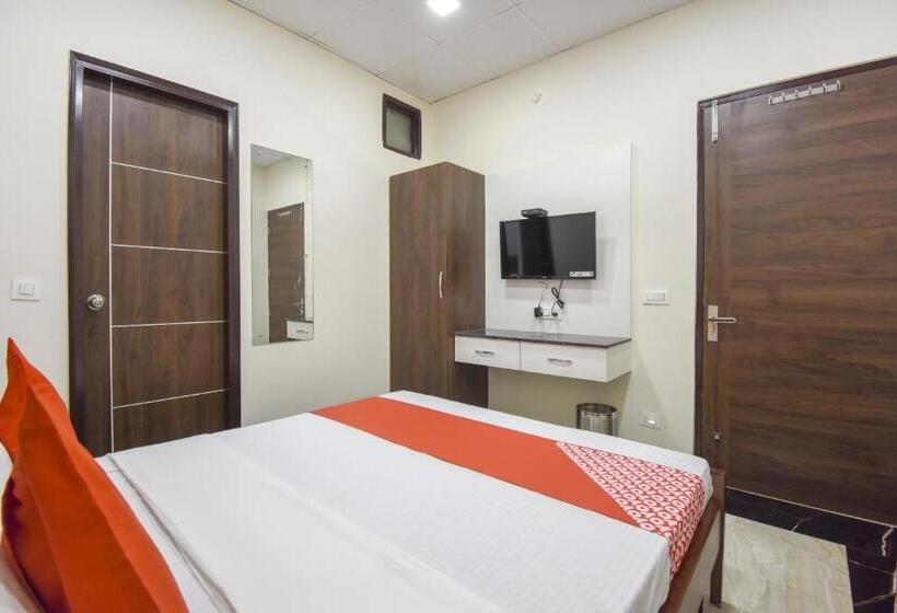 トリプルクラシックルーム, Grover International