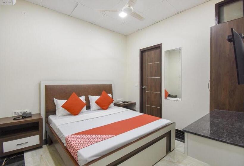 トリプルクラシックルーム, Grover International