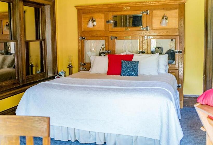 Standard Værelse til 4 pers. Haveudsigt, The Mulberry Inn  An Historic Bed And Breakfast