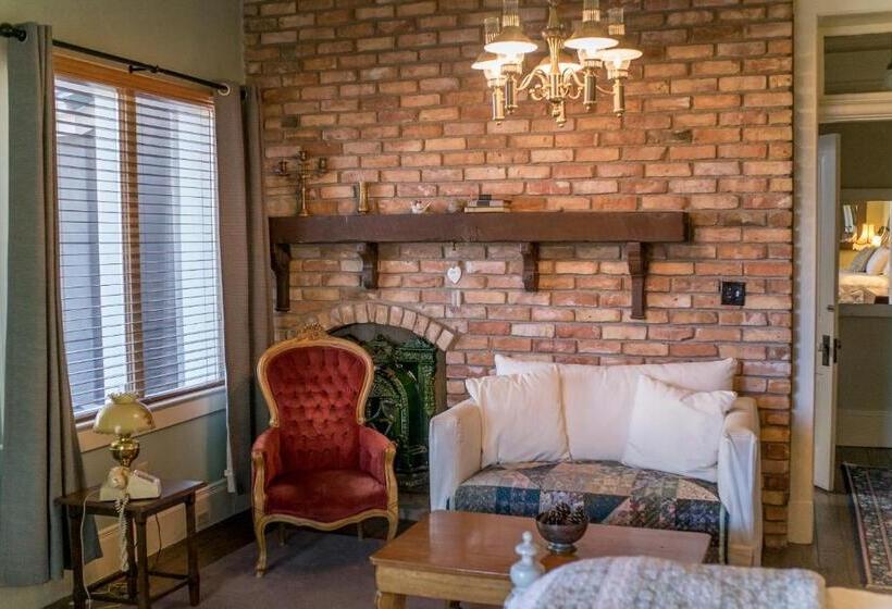 Superior 3 Pers. Værelse, The Mulberry Inn  An Historic Bed And Breakfast