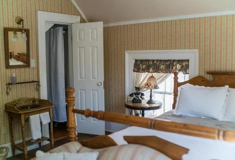 Standard-huone, The Mulberry Inn  An Historic Bed And Breakfast