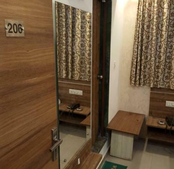 Standardrum, Khushi Palace