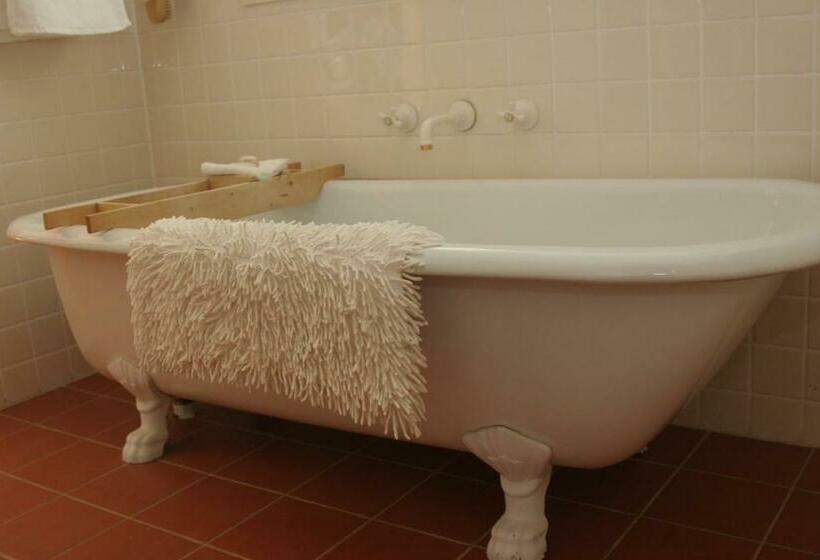 带花园景观的标准工作室, Belgrave Hideaway