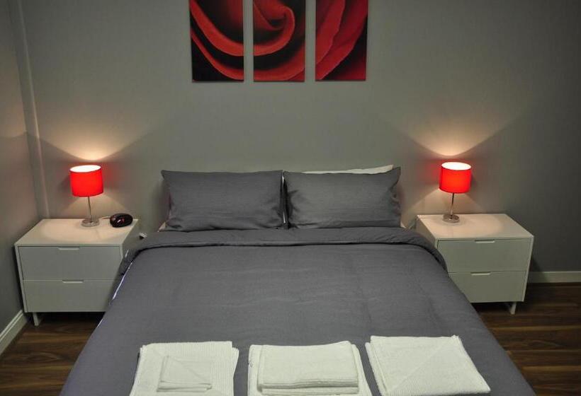 Студия Стандарт, Bribie Island Square