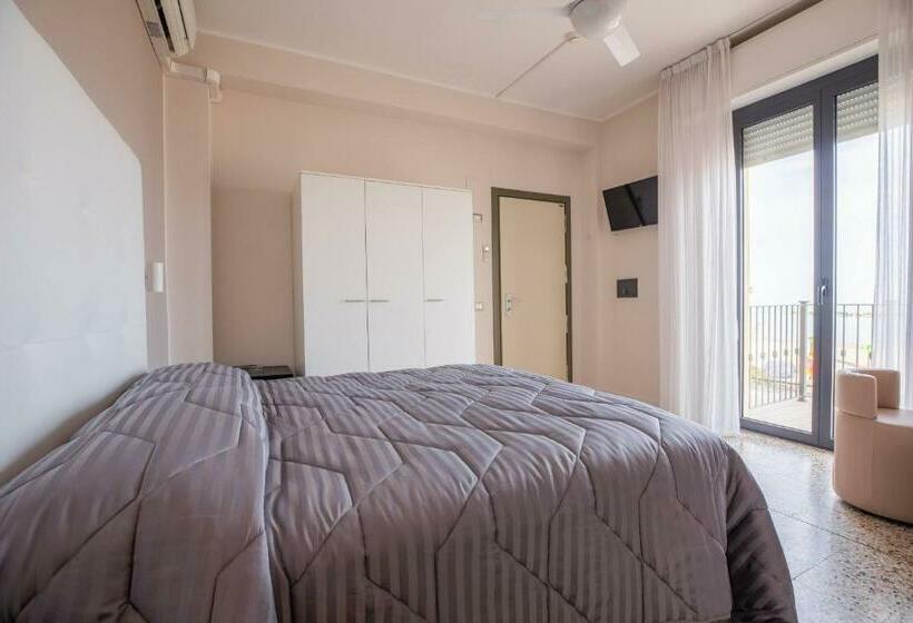 オーシャンビュースタンダードルーム, Deanna