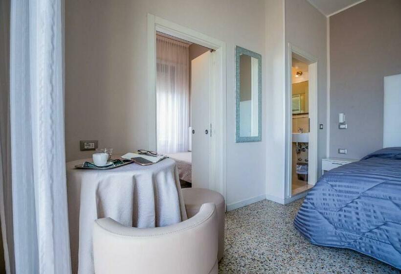 景色の見えるスタンダード4人部屋, Deanna