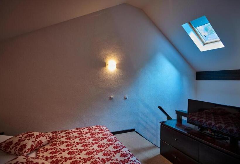 דירת דופלקס בת חדר שינה 1, & Restaurant Sofia