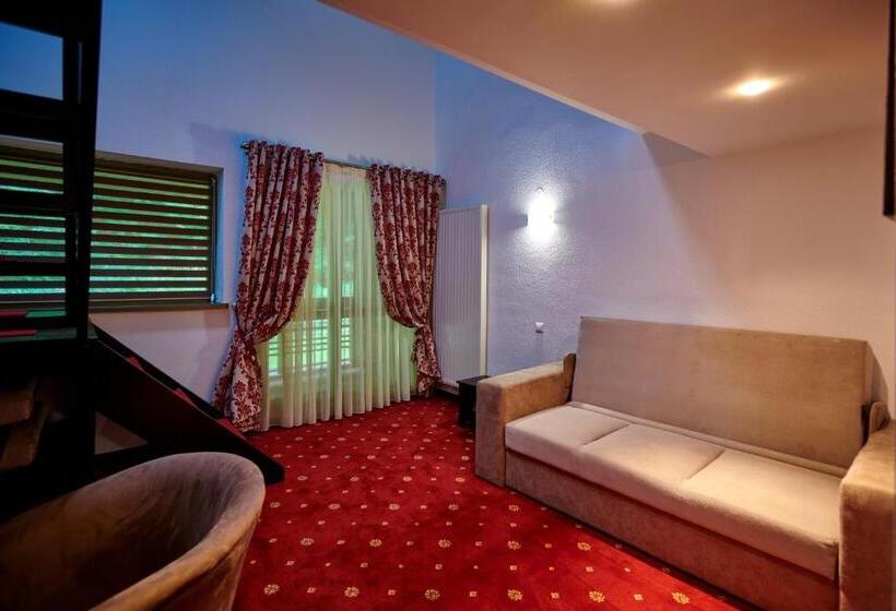 דירת דופלקס בת חדר שינה 1, & Restaurant Sofia