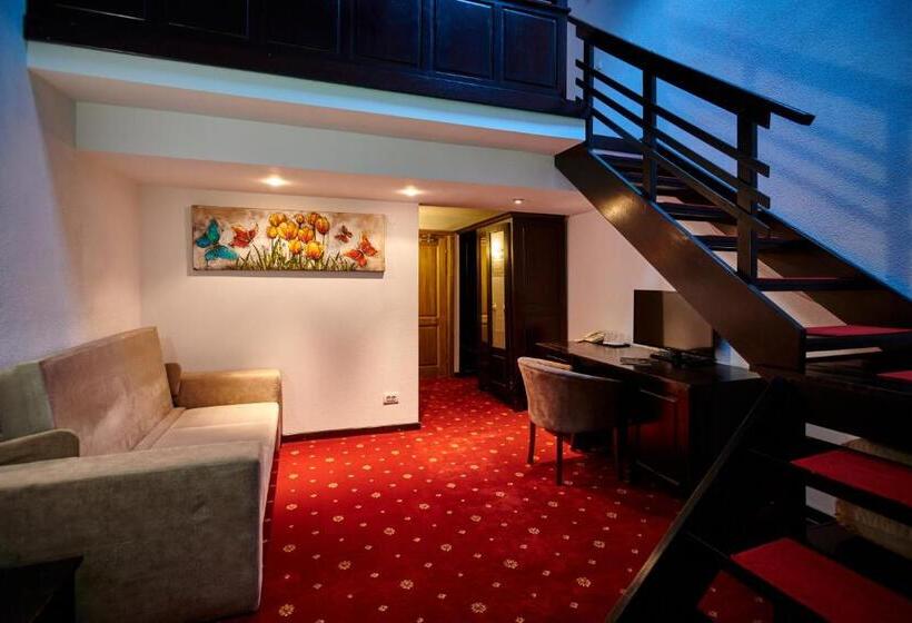 דירת דופלקס בת חדר שינה 1, & Restaurant Sofia