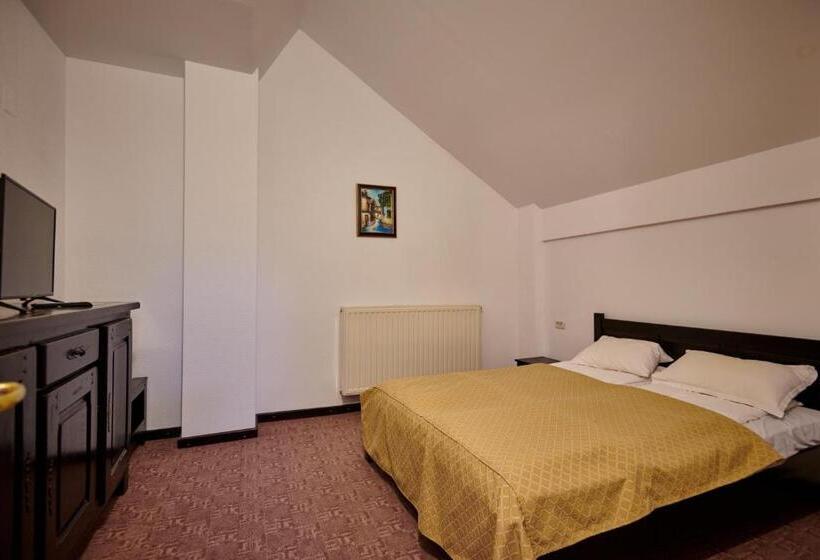 סוויטה, & Restaurant Sofia