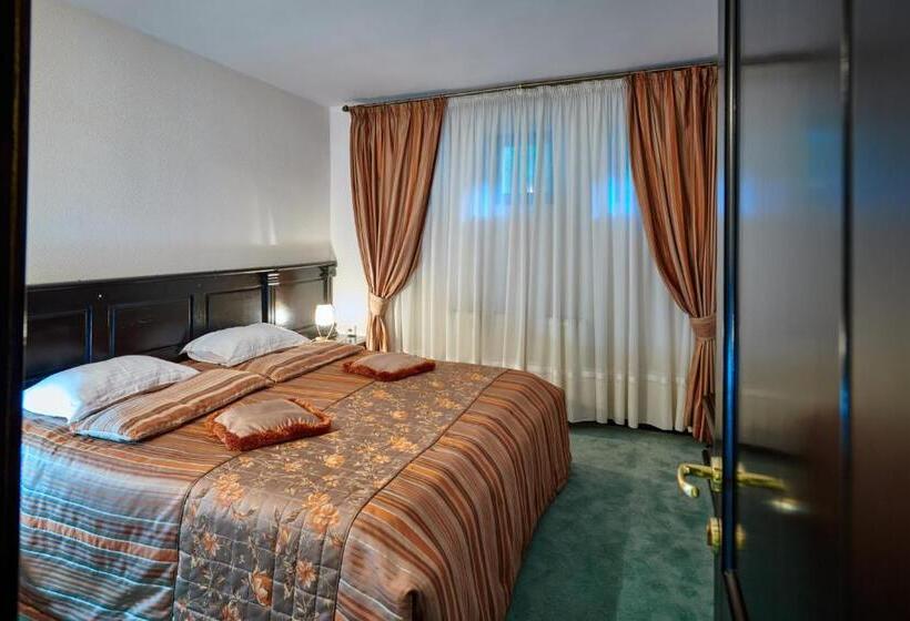 带2个卧室的公寓, & Restaurant Sofia