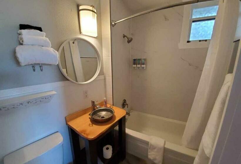 اتاق استاندارد, Celadon Lodge