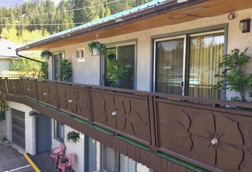 استودیوی لوکس, Celadon Lodge