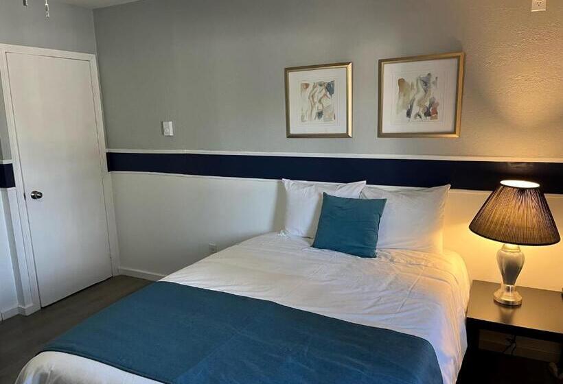 سوئیت 2 خوابه, Celadon Lodge