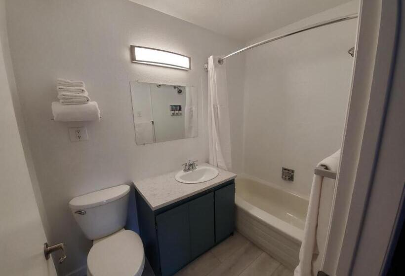 اتاق استاندارد, Celadon Lodge