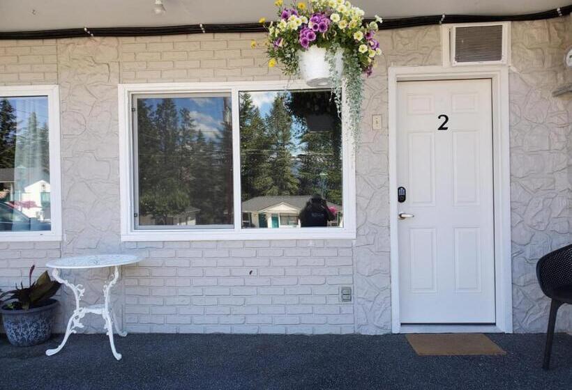 استودیوی سوپریور, Celadon Lodge