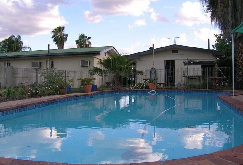 Семейный Номер, Starline Motor Inn