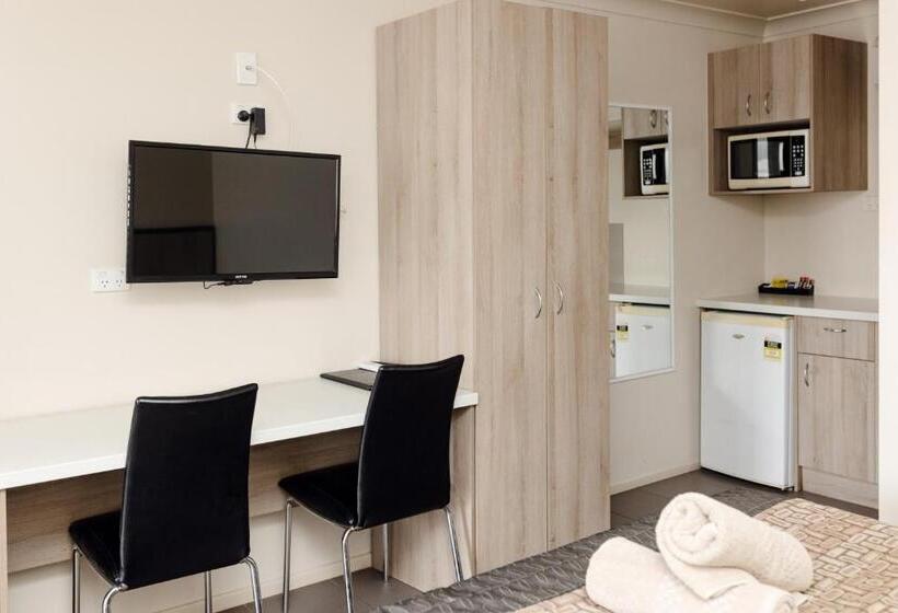 Номер Стандарт, Starline Motor Inn