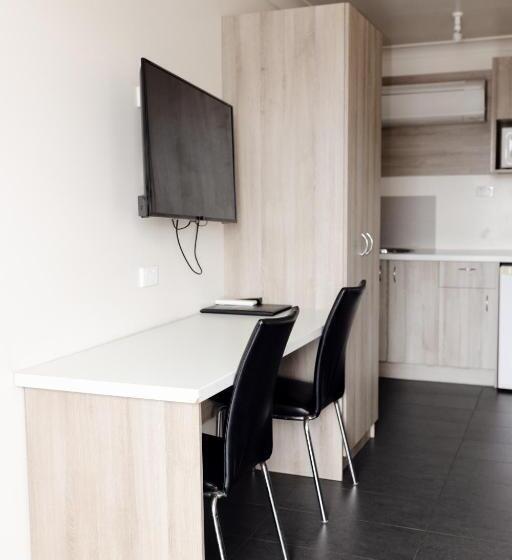 Номер Стандарт, Starline Motor Inn