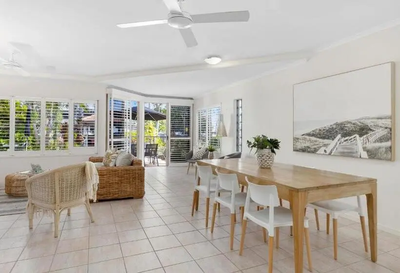1 Bedroom Apartment River View, Como Noosa