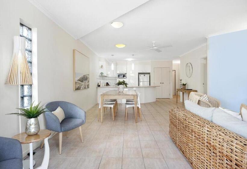 2 Bedrooms Apartment River View, Como Noosa