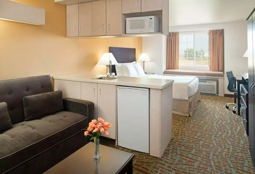 Standard-studio, Days Inn & Suites By Wyndham Spokane Airport Airway Heights