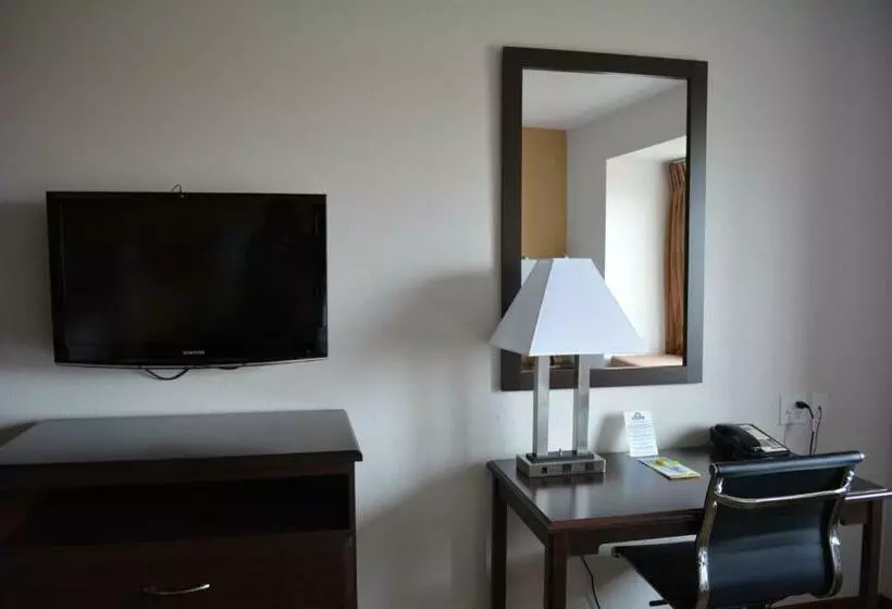 Standard-studio, Days Inn & Suites By Wyndham Spokane Airport Airway Heights
