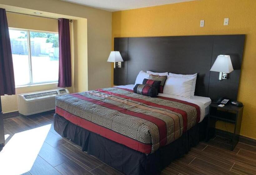 Büyük boy yataklı Standart Stüdyo, Days Inn & Suites By Wyndham Tampa / Raymond James Stadium