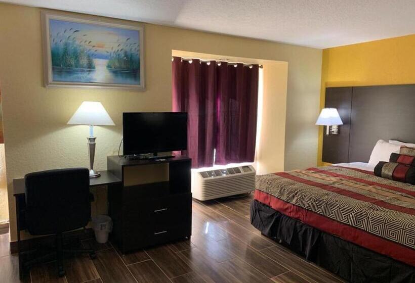 Büyük boy yataklı Standart Stüdyo, Days Inn & Suites By Wyndham Tampa / Raymond James Stadium