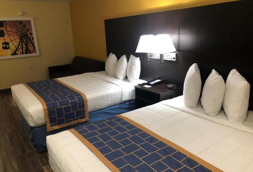 Standart Oda, Days Inn & Suites By Wyndham Tampa / Raymond James Stadium