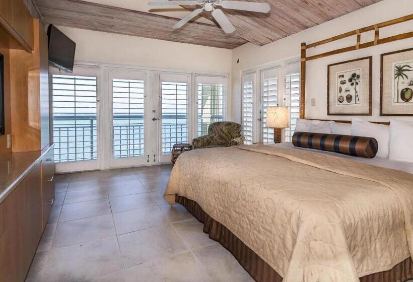 キングサイズベッドのスイートルーム, Galleon Resort And Marina