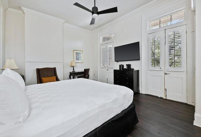 اتاق استاندارد با تخت بزرگ, Historic Streetcar Inn